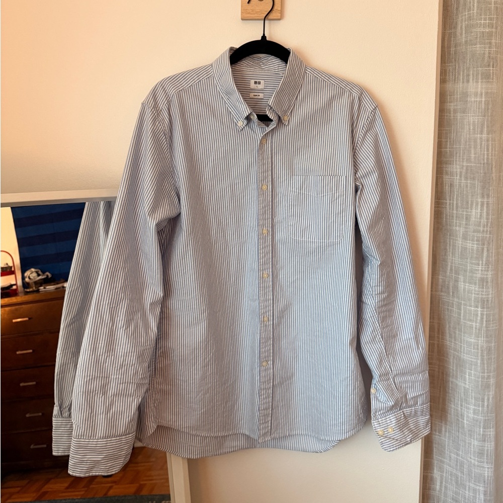 Uniqlo Men's Blue and White Striped Shirt